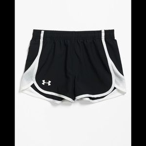 under armor girls shorts🖤🤍